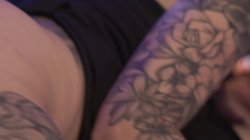 'Insatiable Girlfriend is Handcuffed, Spanked, and Asks to Receive Cum in Her Mouth' screenshot nº 39