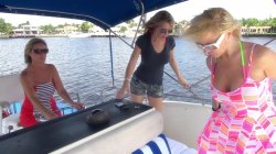 'NautiGirlz Lesbian Boat Charters' screenshot nº 133