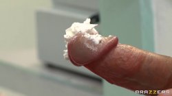 'Big Tits In Uniform 10' screenshot nº 7