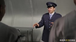 'Big Tits In Uniform 10' screenshot nº 102