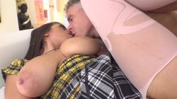 Captura de 'Cum Filled Schoolgirls' nº 70