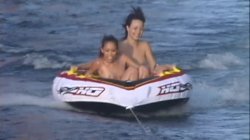 Captura de 'Tawny Brie & Isis Lee Cunnilingus Toys Climax' nº 3