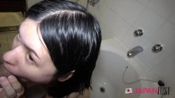 Captura de 'Hot Asian girl kneels for a deep blowjob, then spreads her legs wide and moans while getting pounded from behind' nº 93
