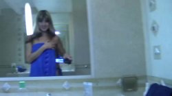 Captura de 'Gina Gerson's Selfie' nº 66