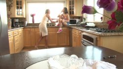 Captura de 'Seduced By Mommy 12' nº 1