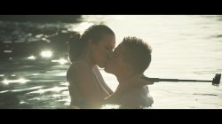 Captura de 'Exhibitionist 3 - Couples Caught Outdoors' nº 41