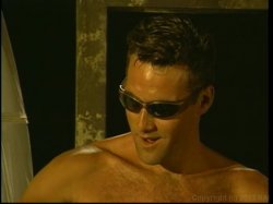 'Midget Goes Hawaiian' screenshot nº 124