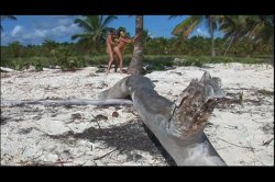 'Mother and Daughter Anal Vacation' screenshot nº 39