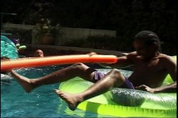Captura de 'Anal Pool Party 4' nº 4