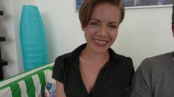 'Petite Wife Fucked Hard' screenshot nº 11
