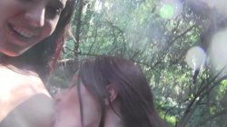 Captura de 'Lesbians In The Wild' nº 95